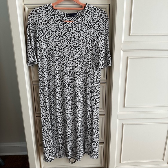 MARKS & SPENCER ANIMAL PRINT JERSEY SWING DRESS SIZE UK 10 (SIZE US 4) - Picture 7 of 9
